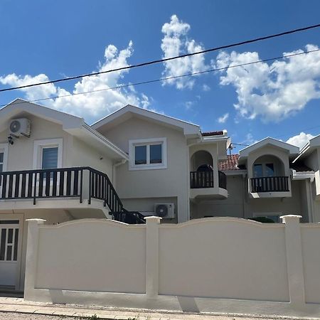 Js Apartmani Никшич Экстерьер фото