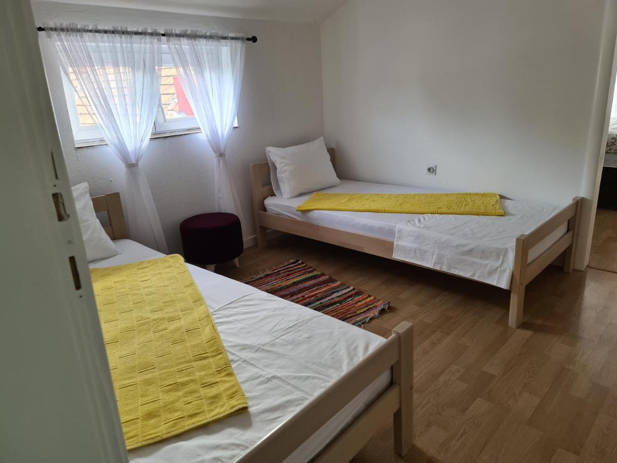 Js Apartmani Никшич Экстерьер фото